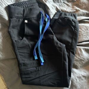 Figs black joggers petite